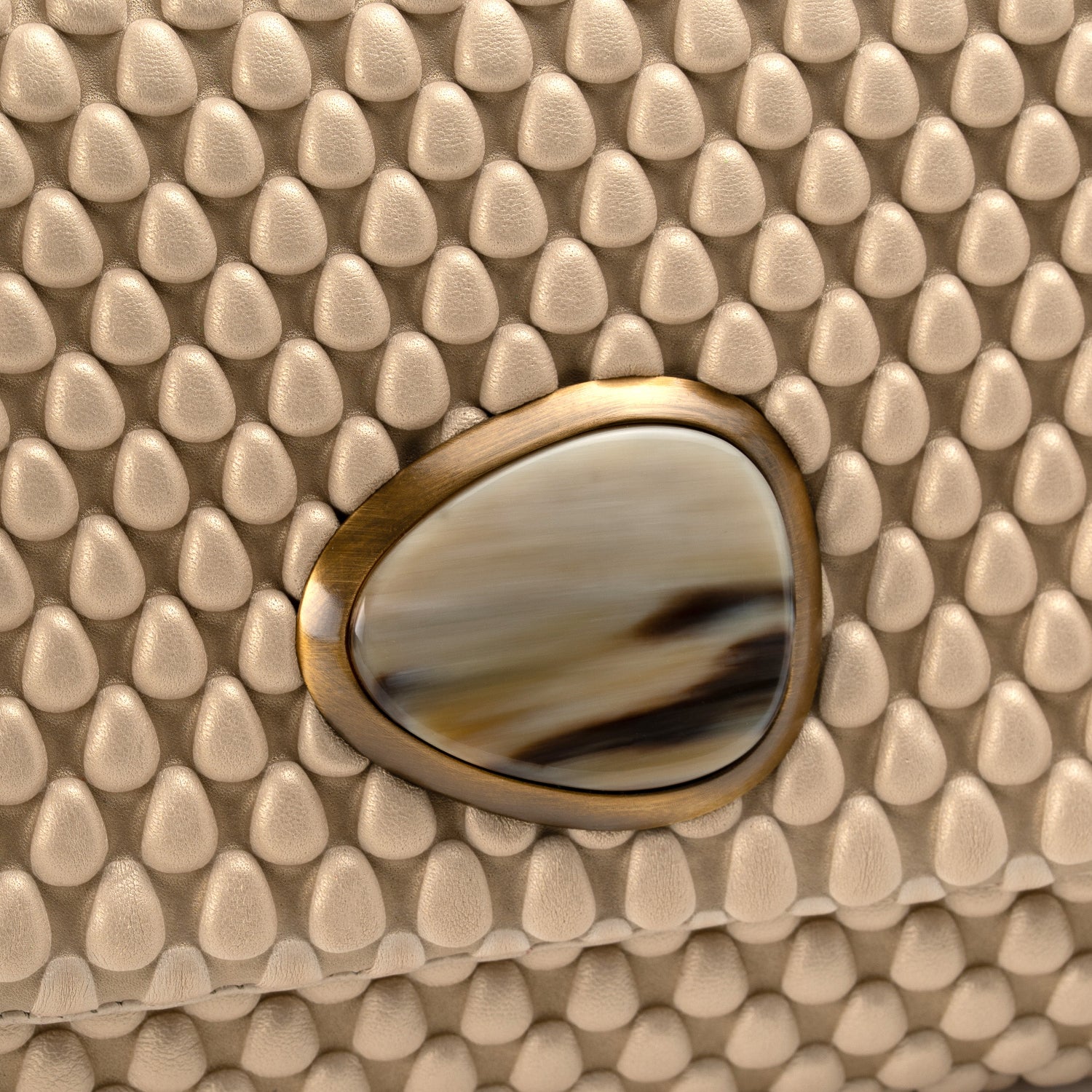 #color_gold nacré