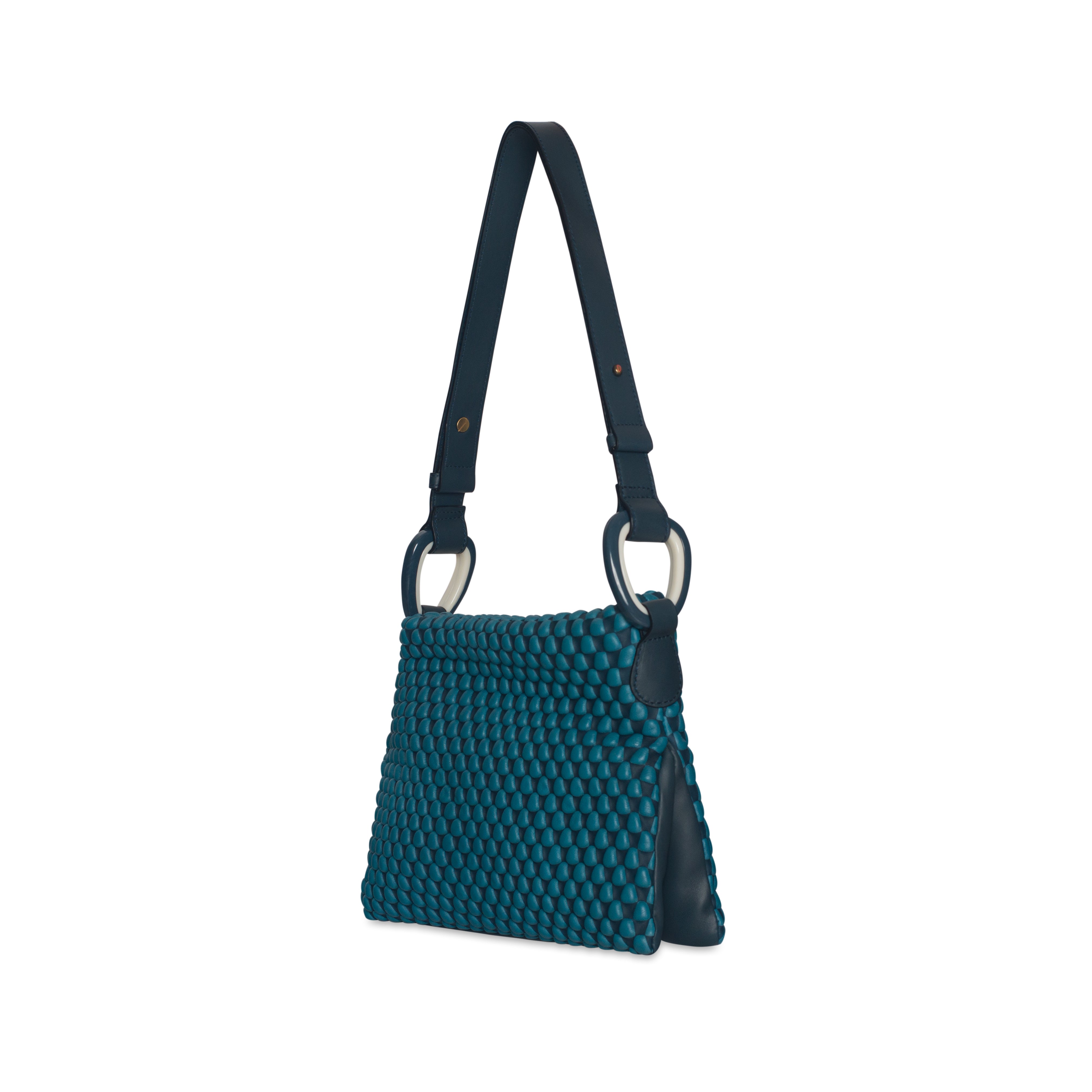 #color_assisi blue / coral blue