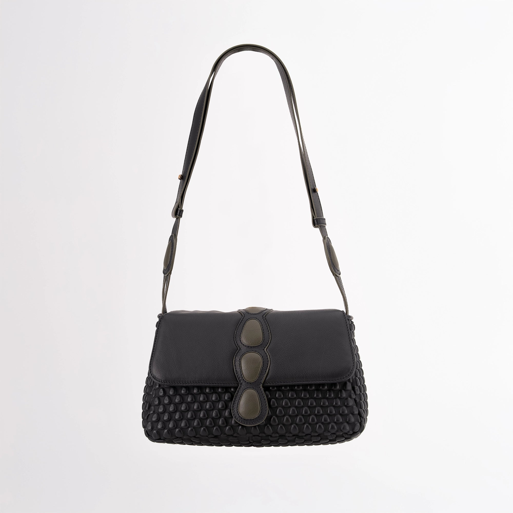 #color_black / loden green
