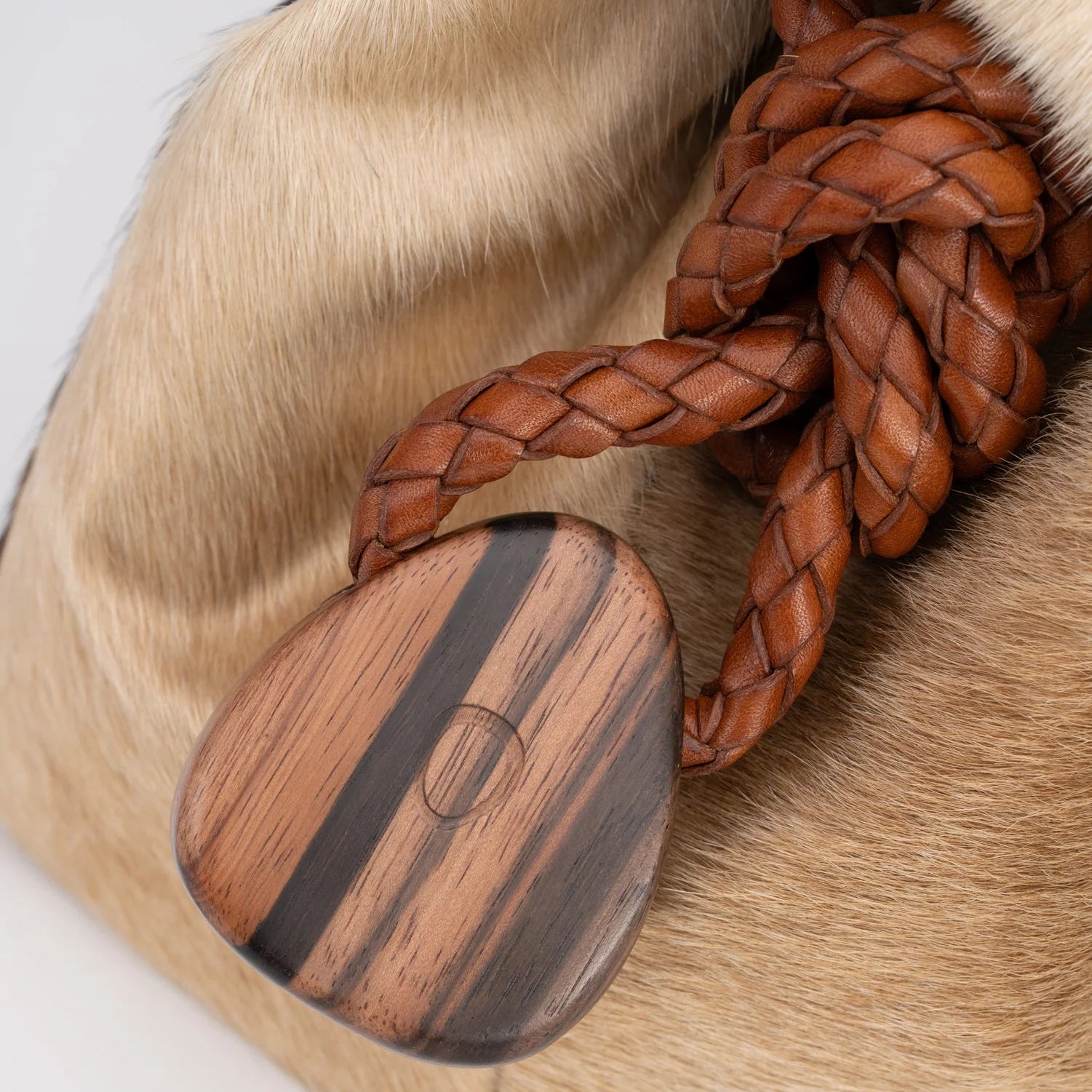 #color_Brown / Beige