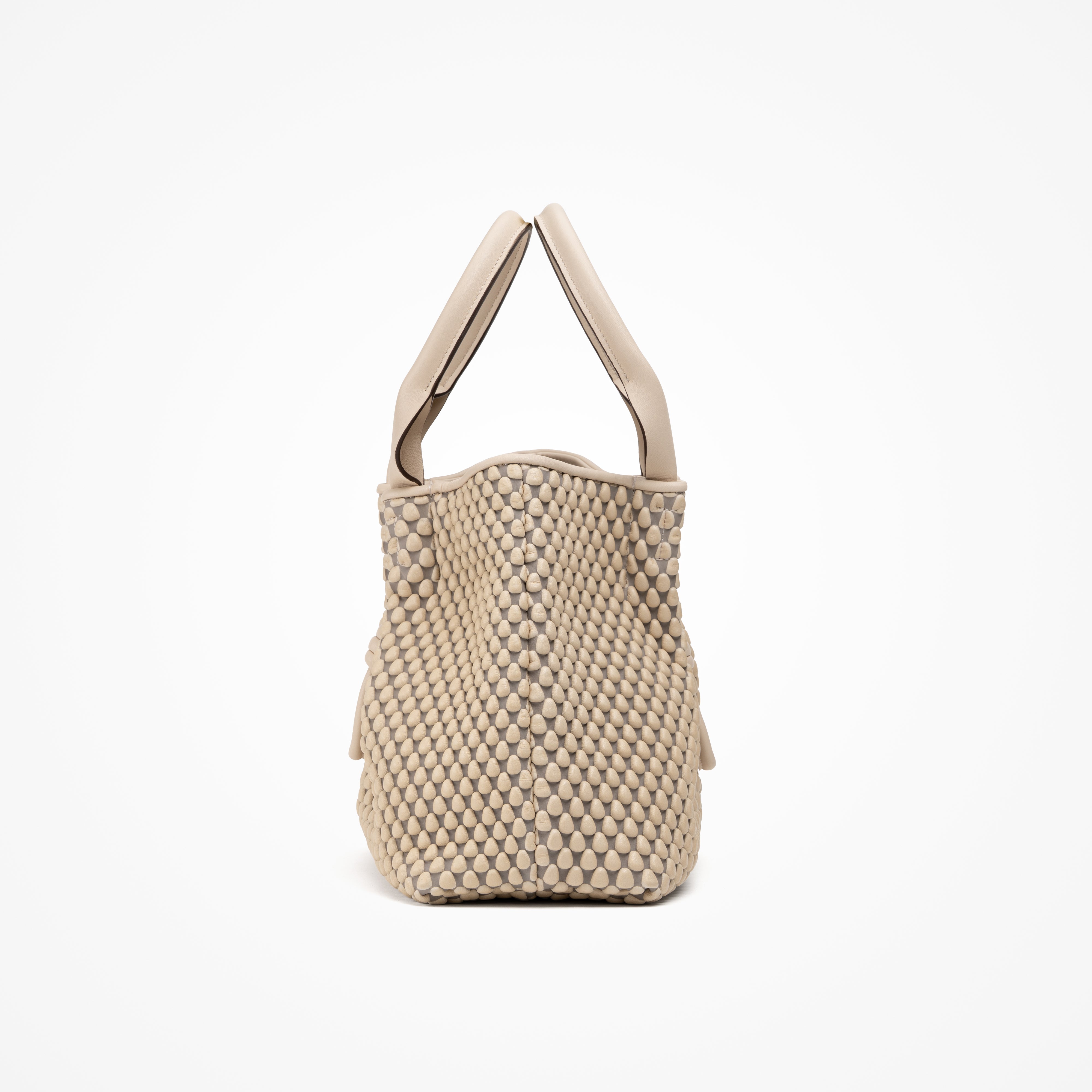 #color_cream beige