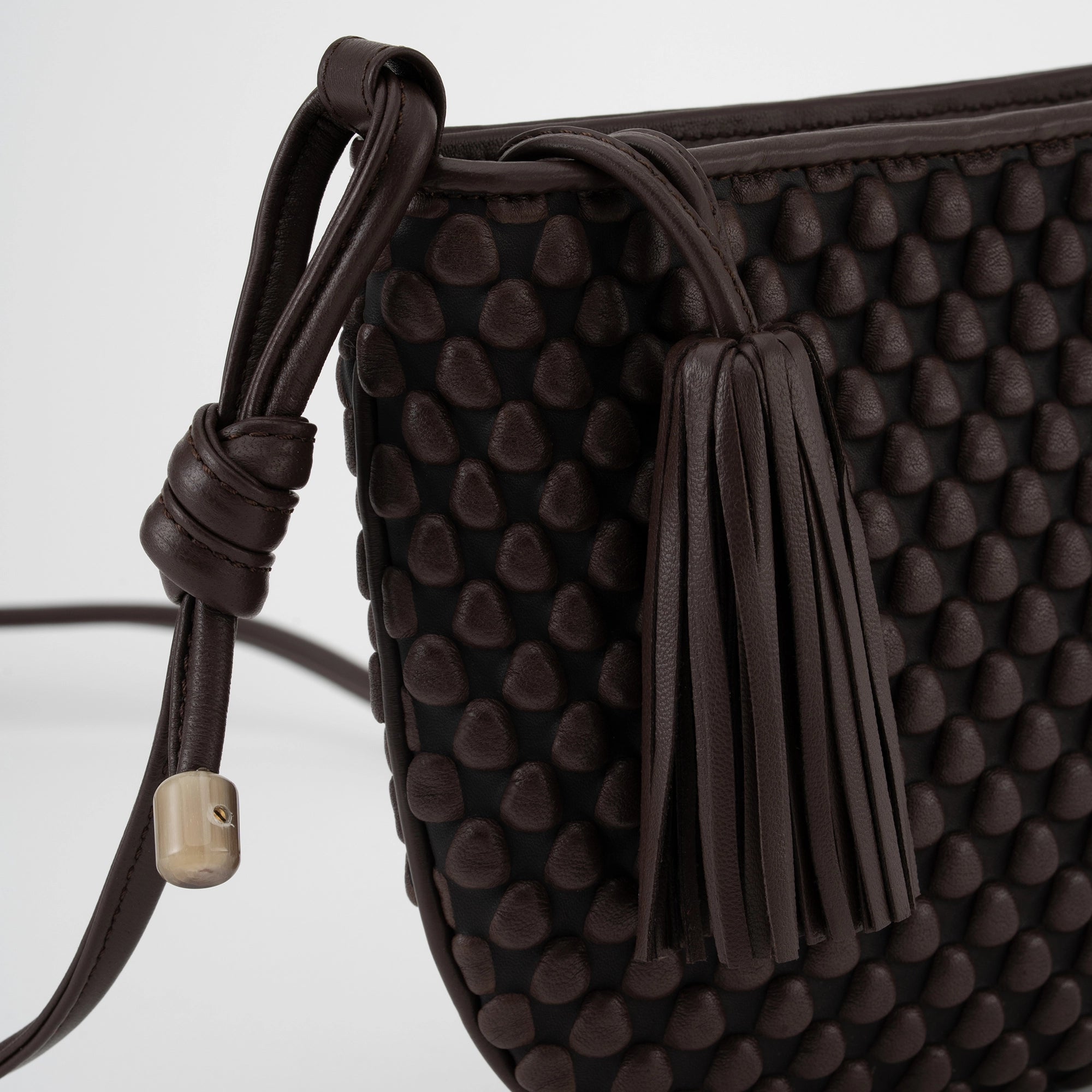 #color_dark brown