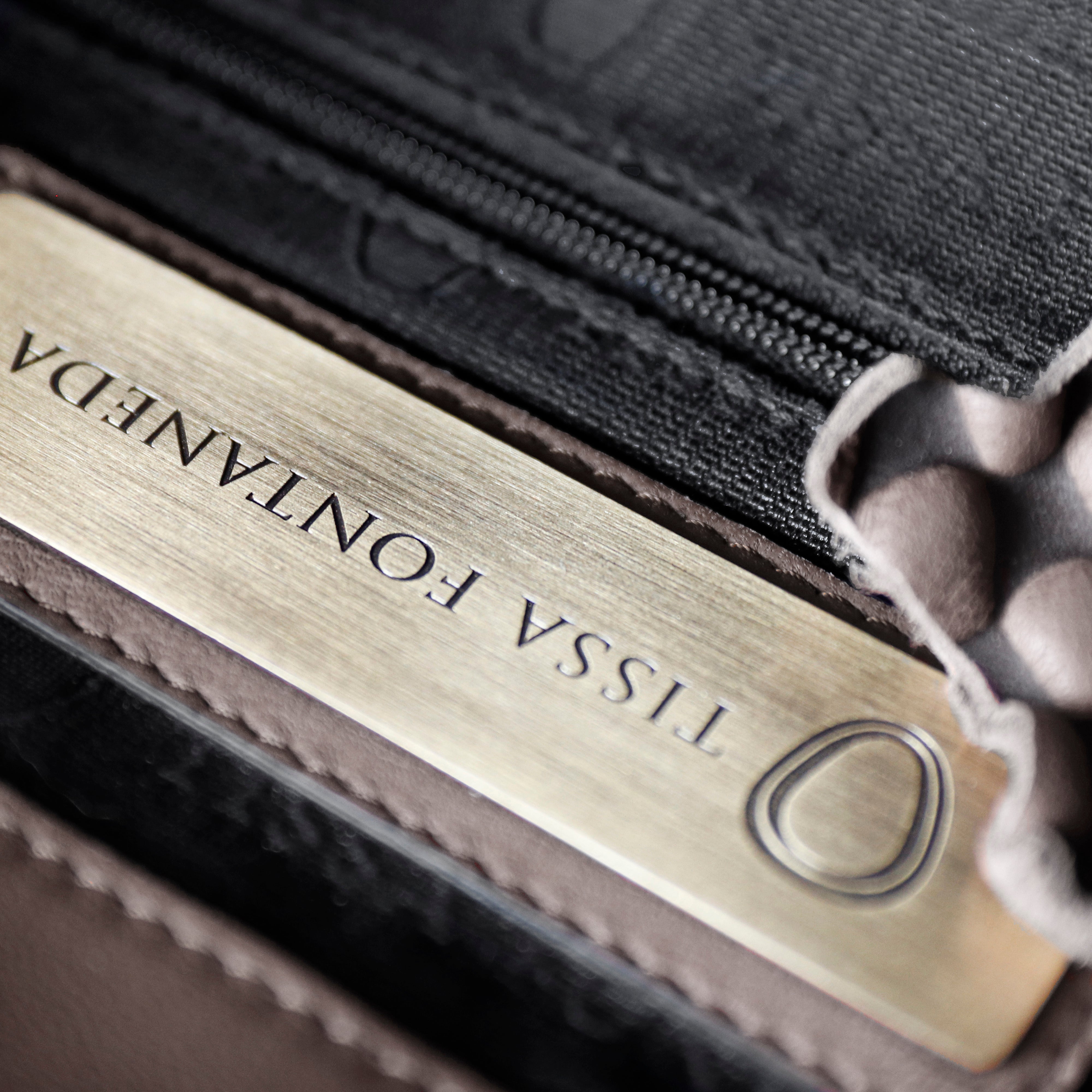 SIMPLE MATTER TASSEL