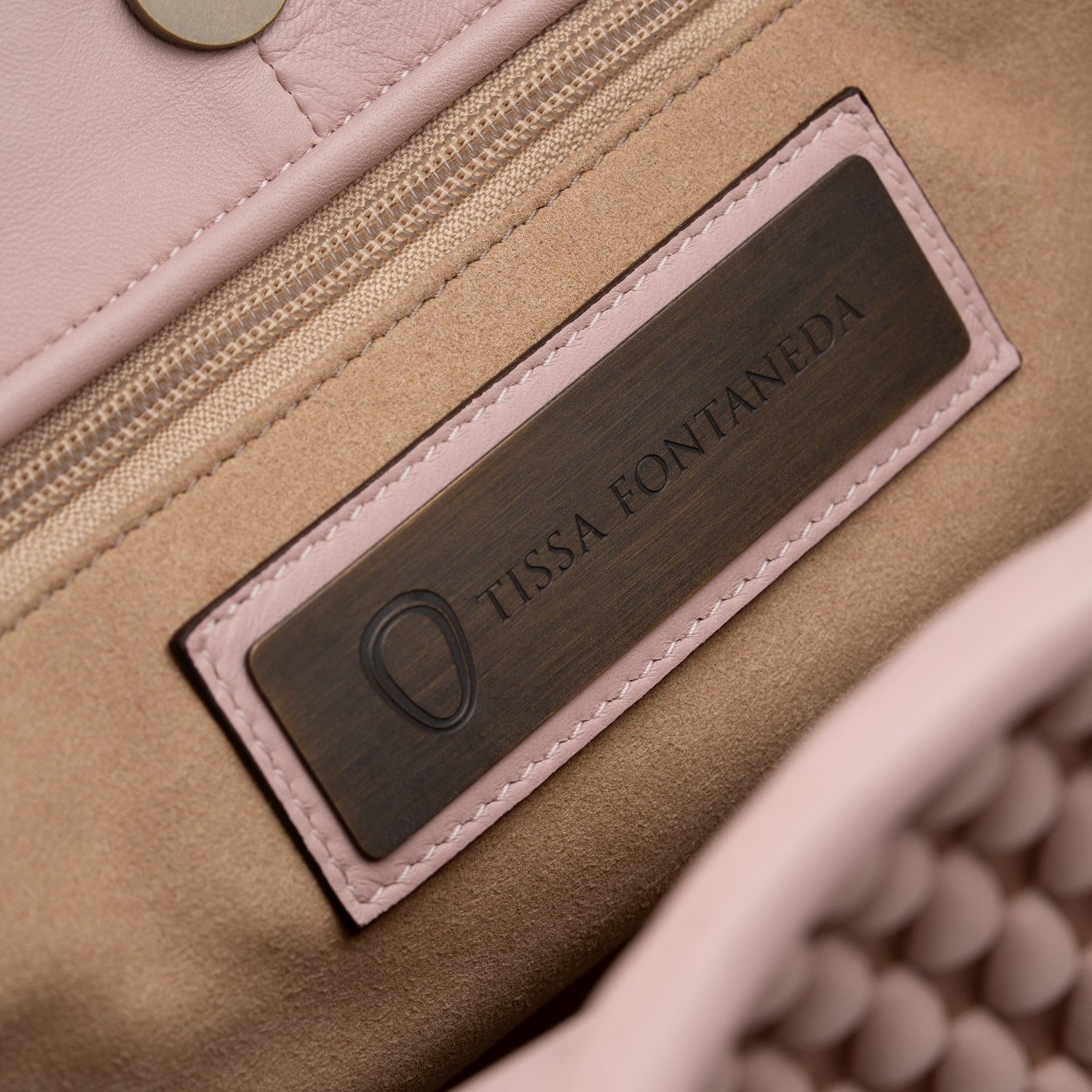 #color_antique rosé