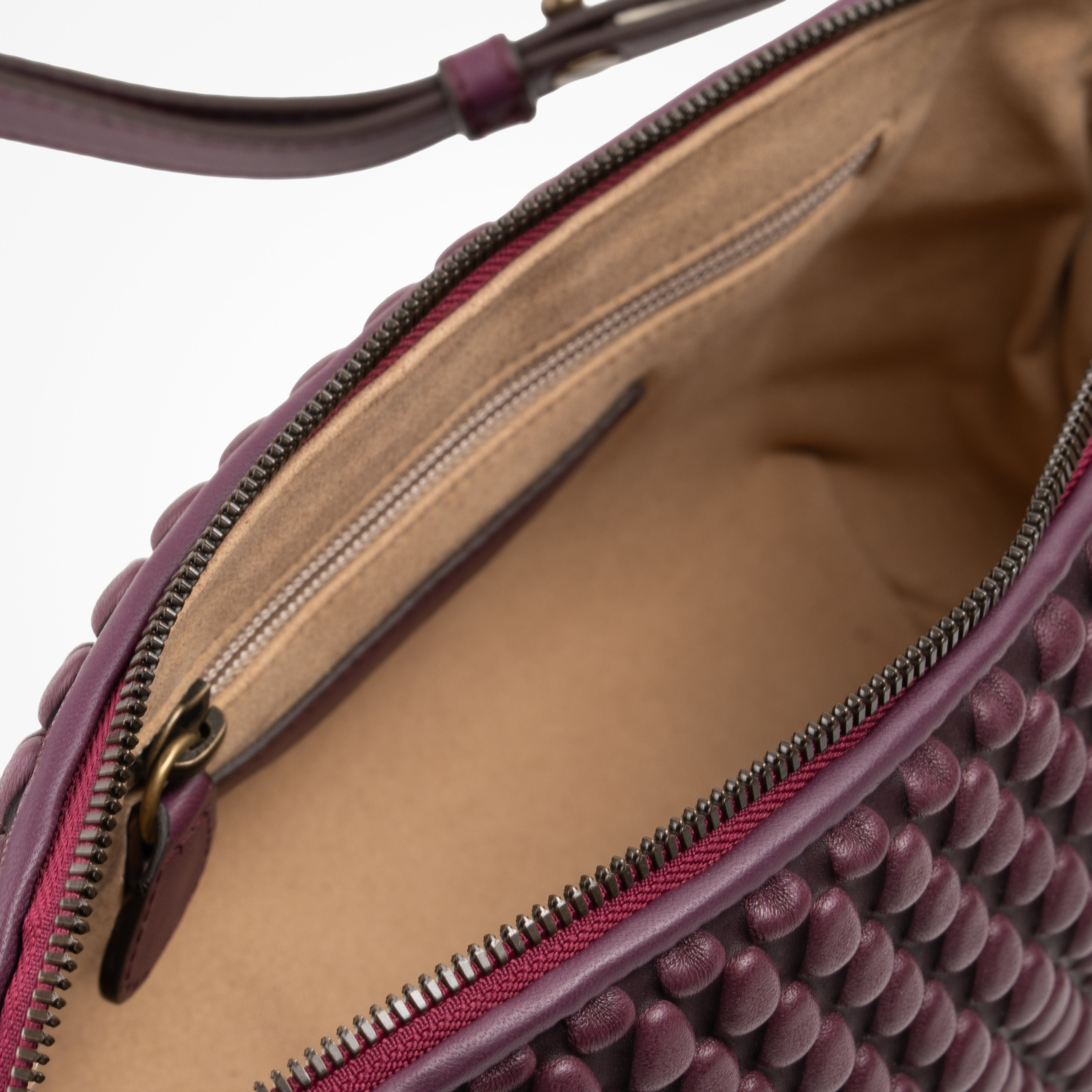 #color_aubergine