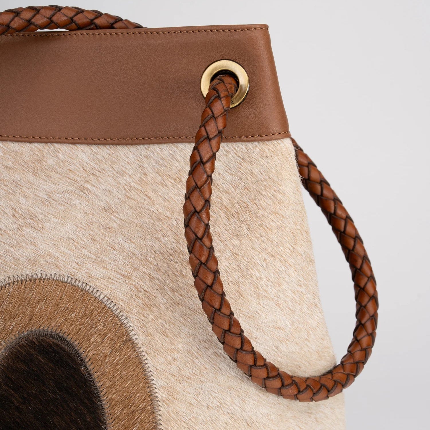 #color_Brown / Beige