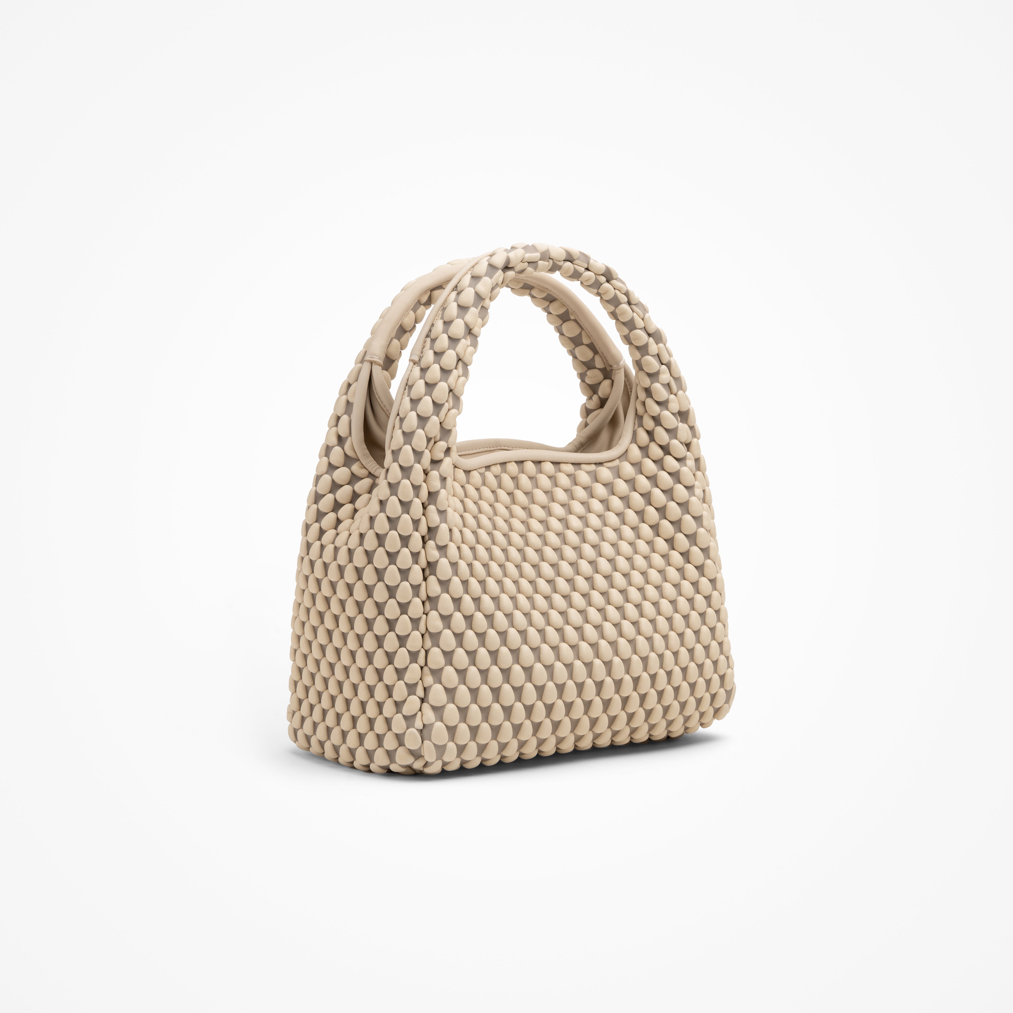 #color_cream beige