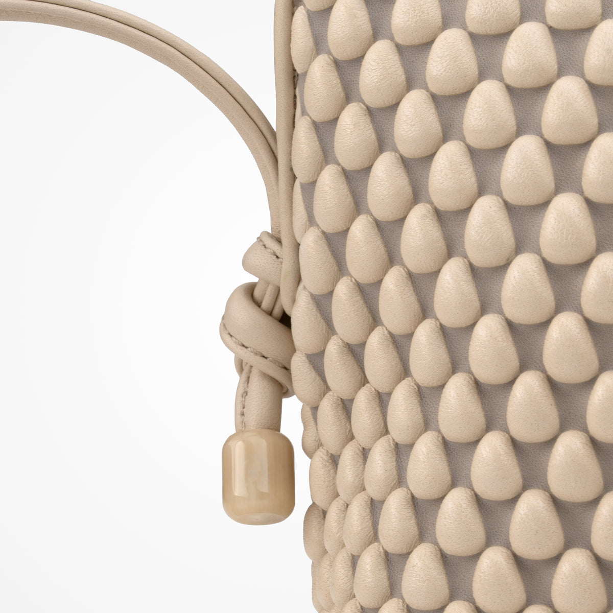 #color_cream beige