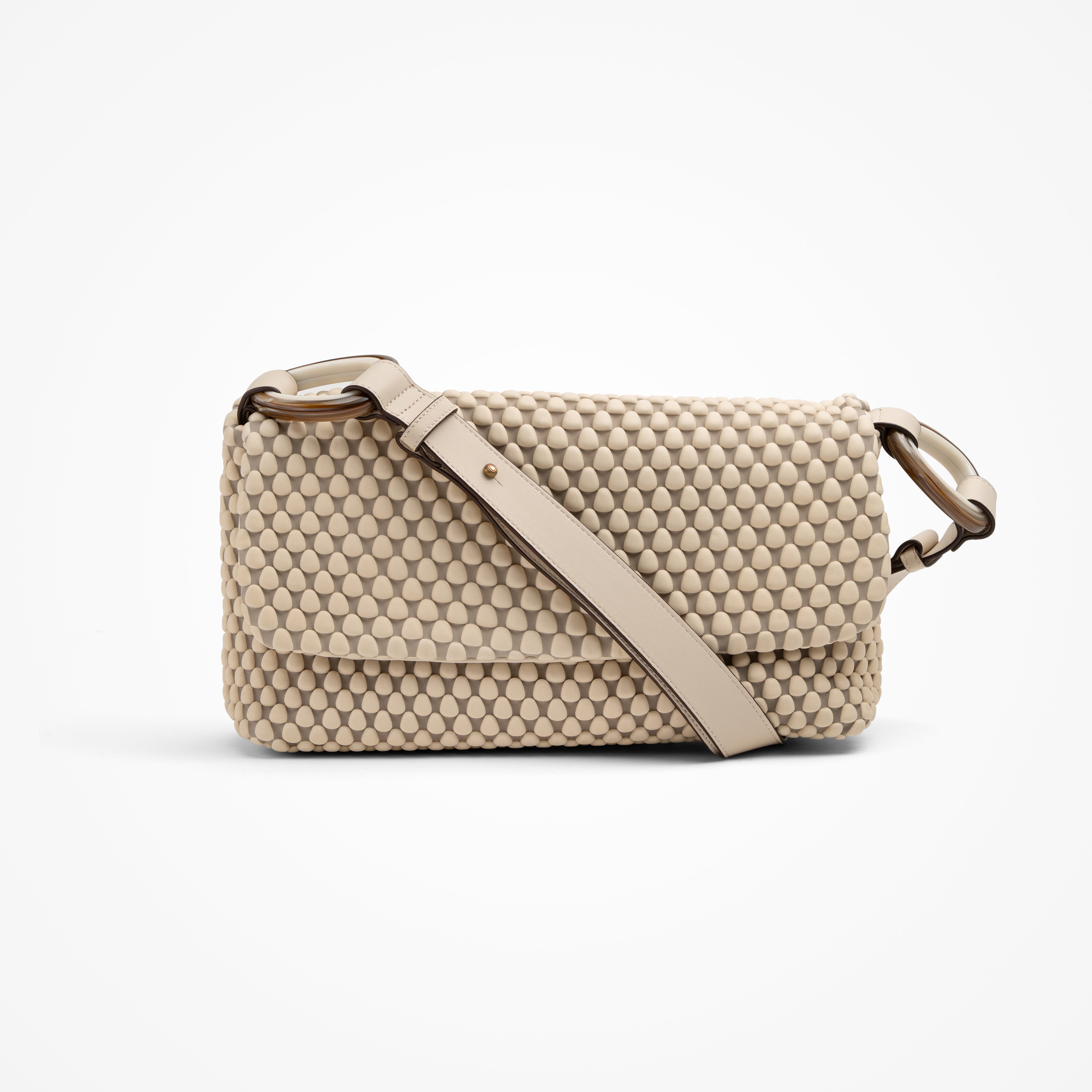 #color_cream beige