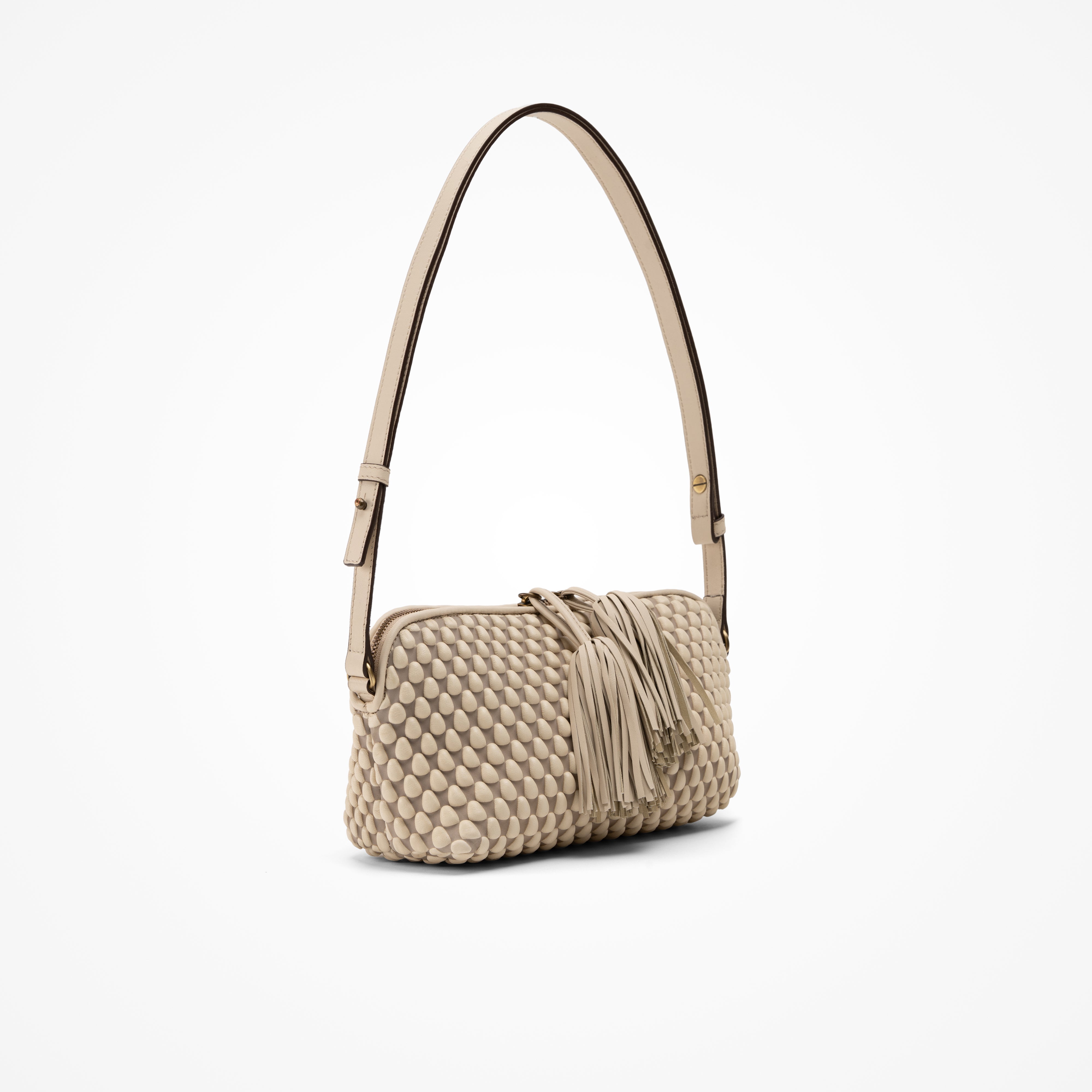 #color_cream beige
