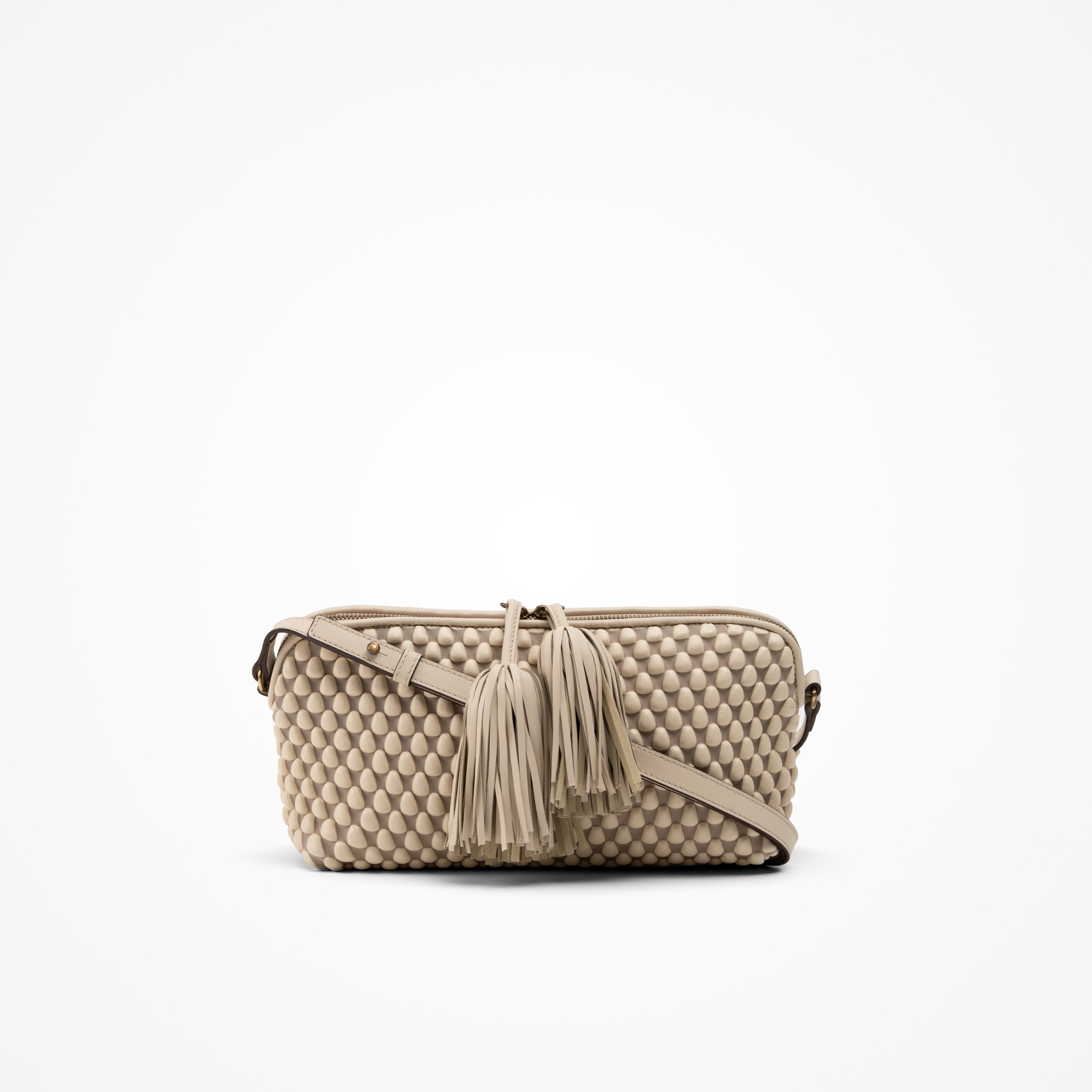 #color_cream beige