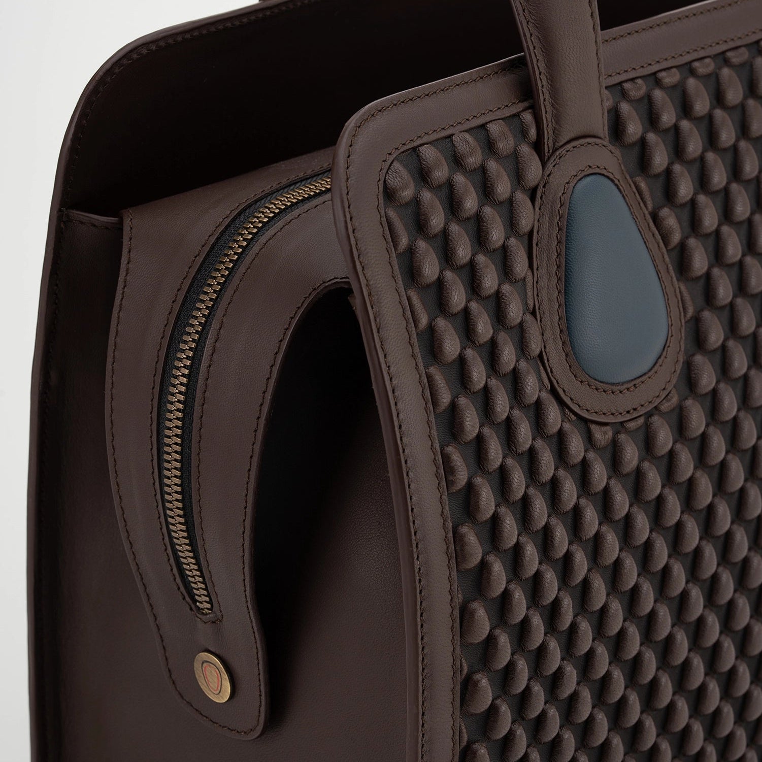 #color_Dark Brown / Assisi Blue